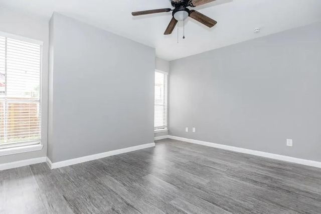 4400 Memorial Drive 17-2114, Houston, TX 77007