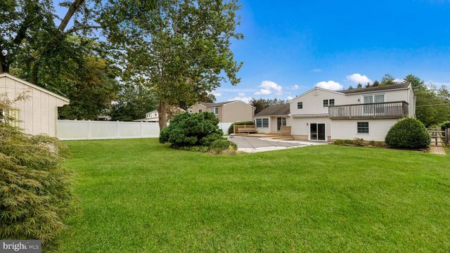 1067 LOG COLLEGE DR, Warminster, PA 18974