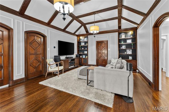 1022 Hampton Park Drive, Richmond Heights, MO 63117
