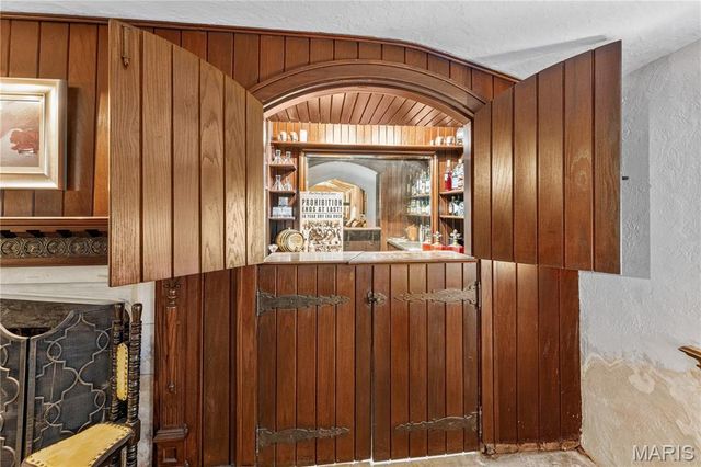 1022 Hampton Park Drive, Richmond Heights, MO 63117
