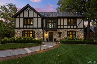 1022 Hampton Park Drive, Richmond Heights, MO 63117