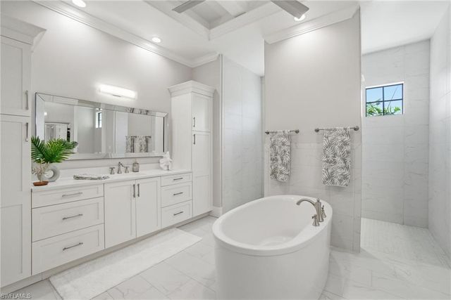 14314 Charthouse CIR, Naples, FL 34114