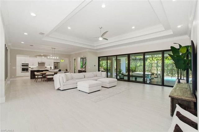 14314 Charthouse CIR, Naples, FL 34114