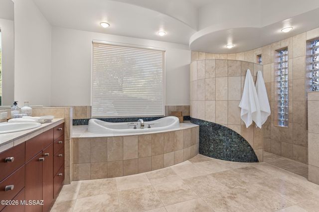 1893 Quiet Canyon Drive, Tucson, AZ 85718
