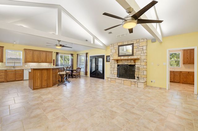 330 Mohawk Trail, East Tawakoni, TX 75472