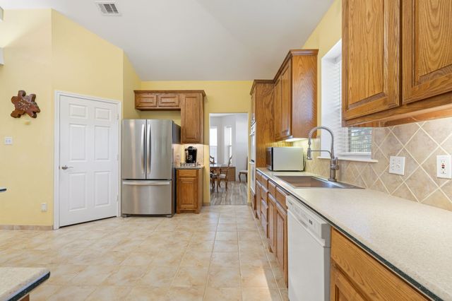 330 Mohawk Trail, East Tawakoni, TX 75472