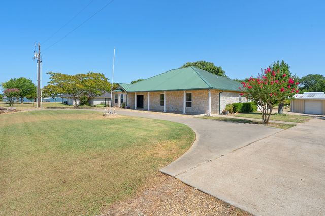 330 Mohawk Trail, East Tawakoni, TX 75472