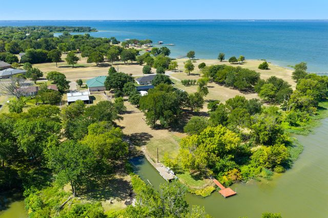 330 Mohawk Trail, East Tawakoni, TX 75472