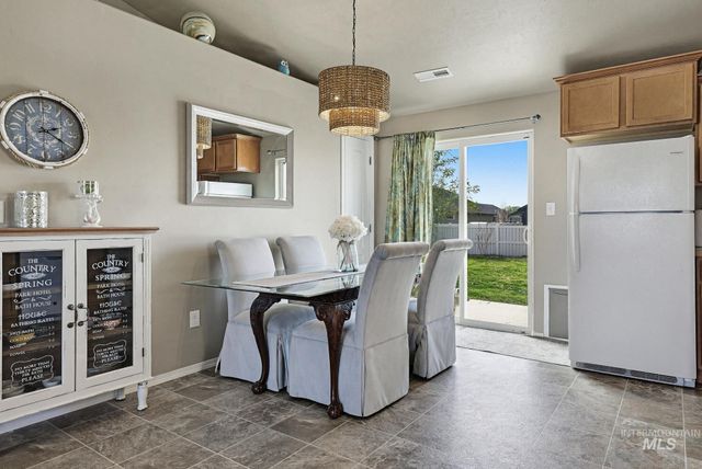 122 Concourse Ave, Caldwell, ID 83605