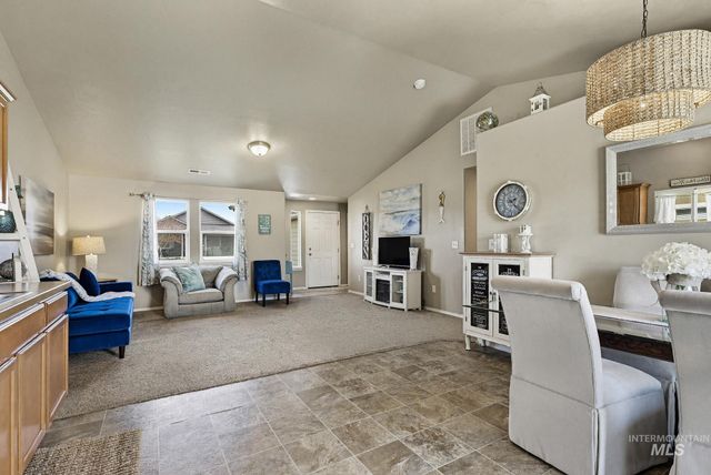 122 Concourse Ave, Caldwell, ID 83605