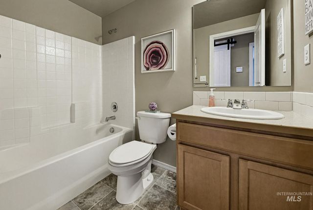 122 Concourse Ave, Caldwell, ID 83605