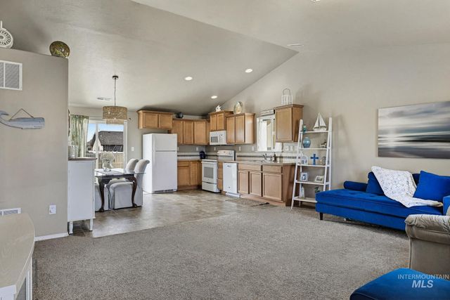 122 Concourse Ave, Caldwell, ID 83605