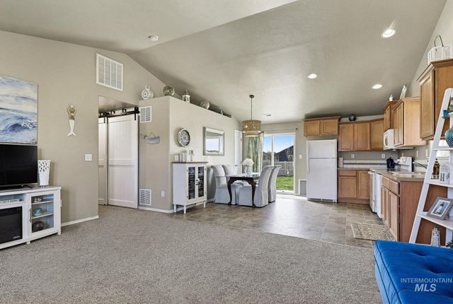 122 Concourse Ave, Caldwell, ID 83605