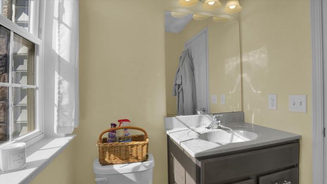 2228 BRIDGEPORT AVE, Pennsburg, PA 18073