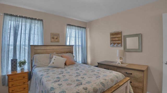 2228 BRIDGEPORT AVE, Pennsburg, PA 18073