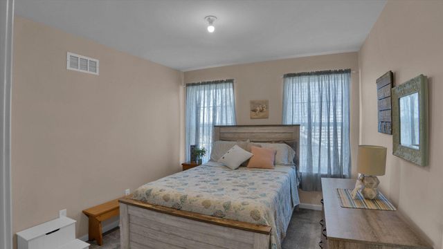 2228 BRIDGEPORT AVE, Pennsburg, PA 18073