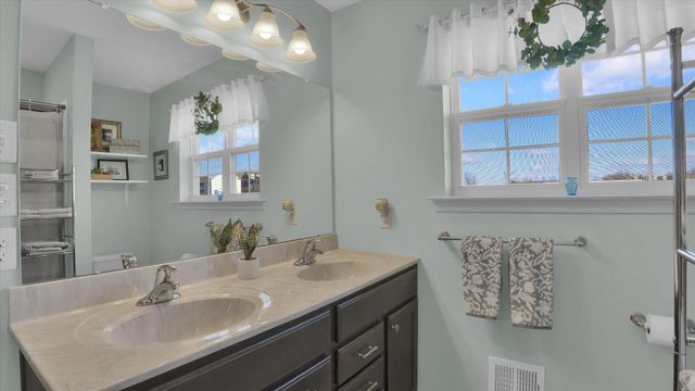 2228 BRIDGEPORT AVE, Pennsburg, PA 18073