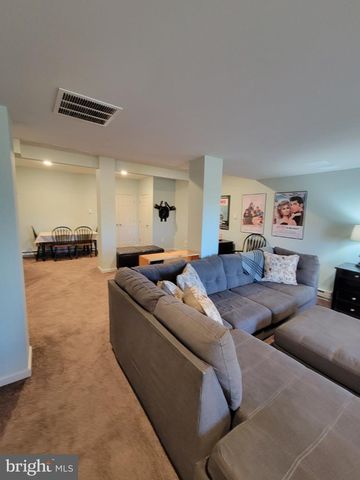 2228 BRIDGEPORT AVE, Pennsburg, PA 18073