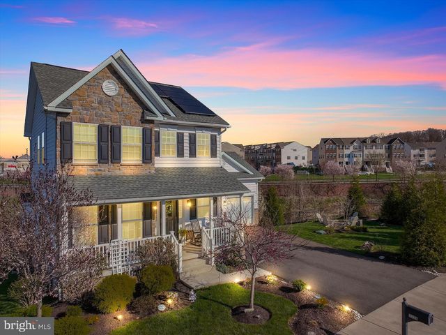 2228 BRIDGEPORT AVE, Pennsburg, PA 18073