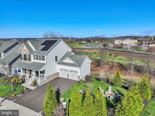 2228 BRIDGEPORT AVE, Pennsburg, PA 18073