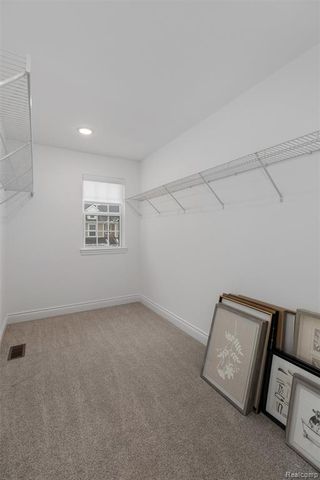 803 Balmoral Ln, Troy, MI 48085