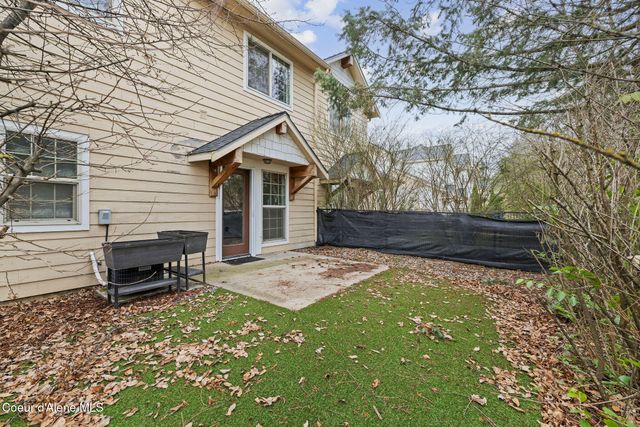 863 W Willow Lake LOOP, Coeur D'alene, ID 83815