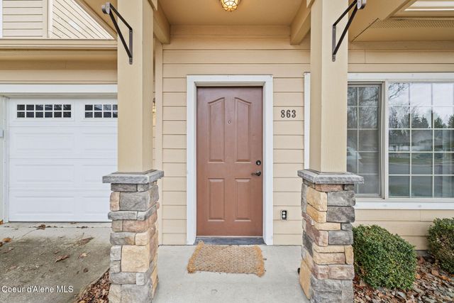 863 W Willow Lake LOOP, Coeur D'alene, ID 83815