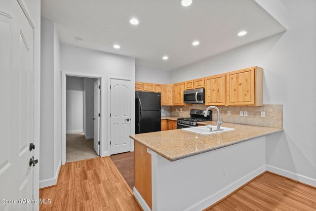 863 W Willow Lake LOOP, Coeur D'alene, ID 83815