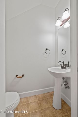 863 W Willow Lake LOOP, Coeur D'alene, ID 83815