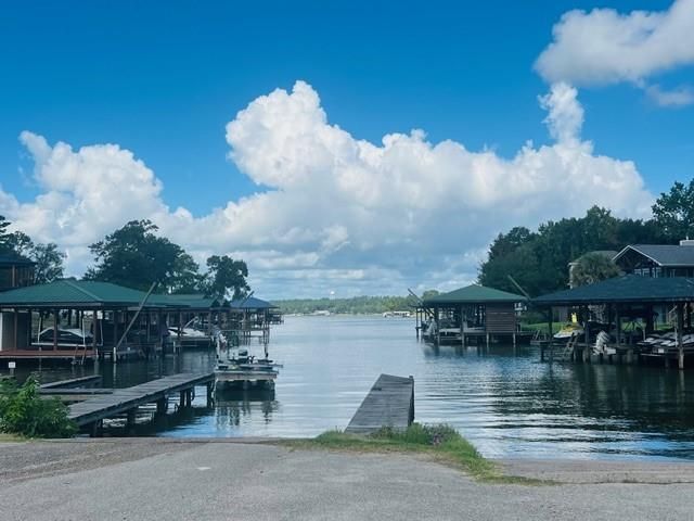 116 Water Oak, Livingston, TX 77351