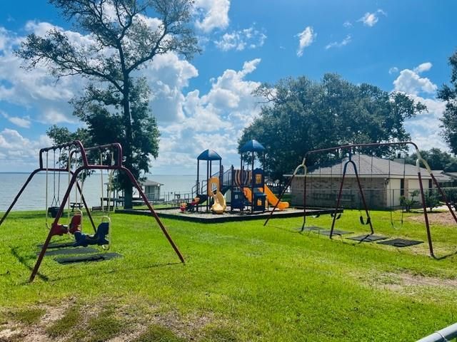 116 Water Oak, Livingston, TX 77351