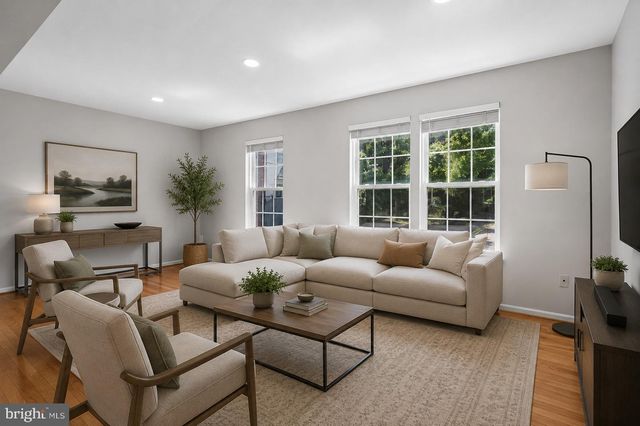 149 INGLE PL, Alexandria, VA 22304