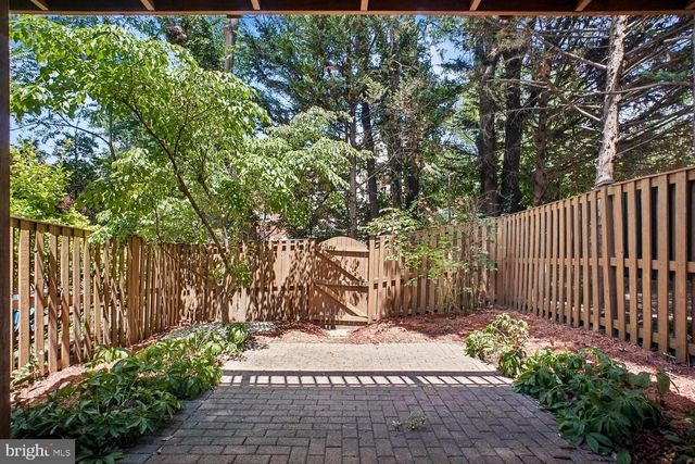 149 INGLE PL, Alexandria, VA 22304