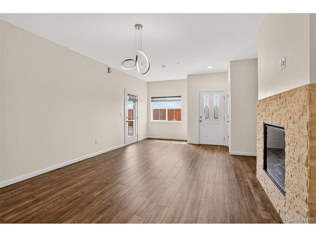 2435 Calais Dr, Longmont, CO 80504