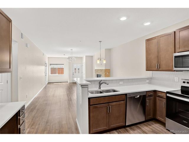 2435 Calais Dr, Longmont, CO 80504