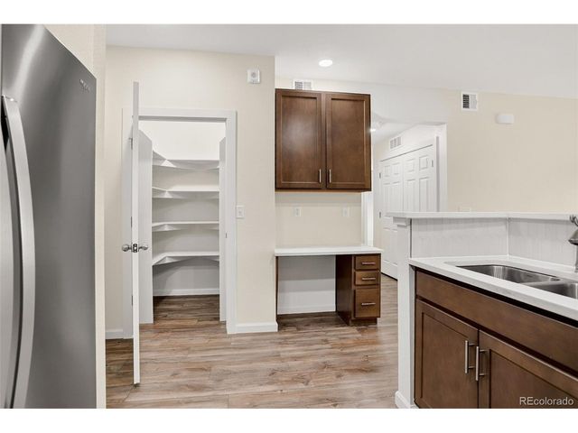 2435 Calais Dr, Longmont, CO 80504