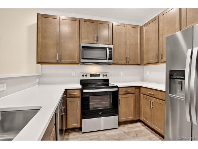 2435 Calais Dr, Longmont, CO 80504