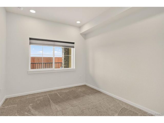 2435 Calais Dr, Longmont, CO 80504