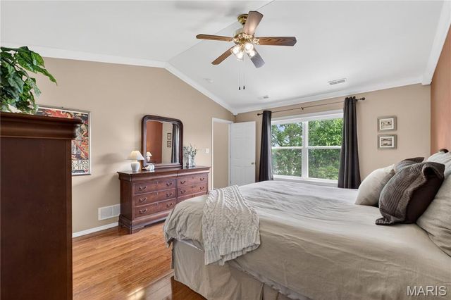 38 Glastonbury Court, Lake St Louis, MO 63367
