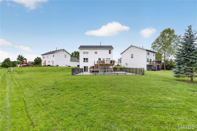 38 Glastonbury Court, Lake St Louis, MO 63367