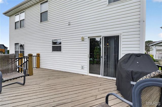 38 Glastonbury Court, Lake St Louis, MO 63367
