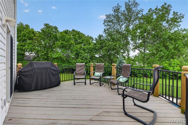 38 Glastonbury Court, Lake St Louis, MO 63367