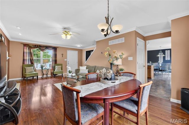 38 Glastonbury Court, Lake St Louis, MO 63367
