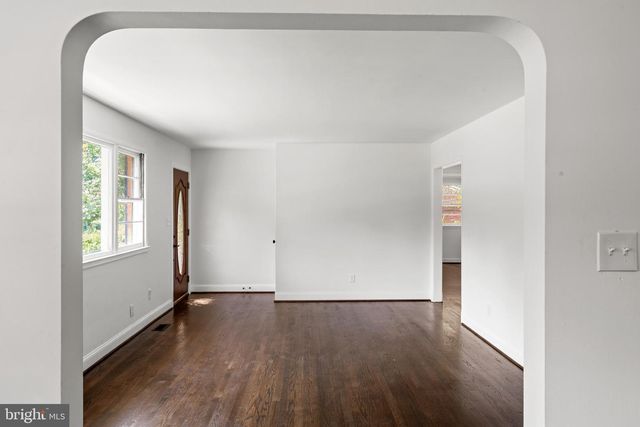 5019 LELAND DR, Oxon Hill, MD 20745