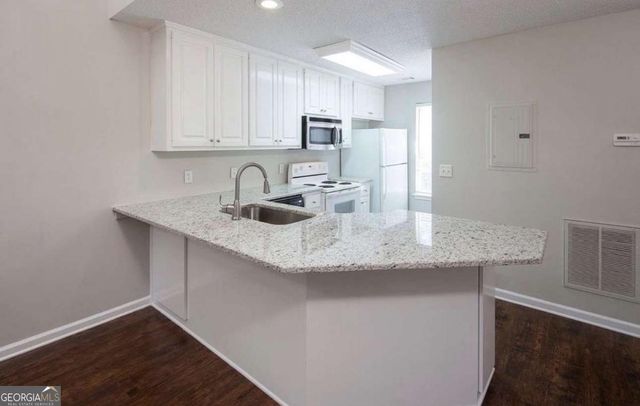 1199 Riverside Terrace, Gainesville, GA 30501