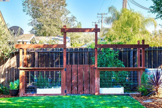 2969 Cabrillo Ave, Livermore, CA 94550