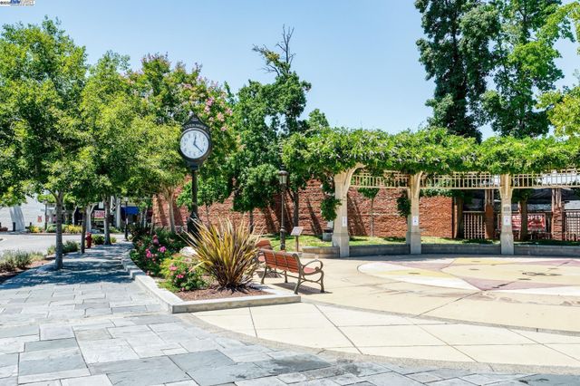 2969 Cabrillo Ave, Livermore, CA 94550