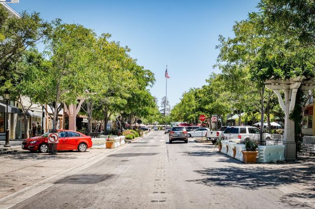 2969 Cabrillo Ave, Livermore, CA 94550