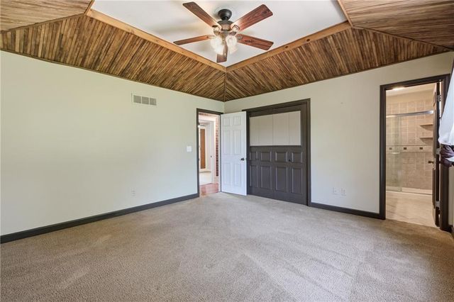 21222 W 70th Street, Shawnee, KS 66218