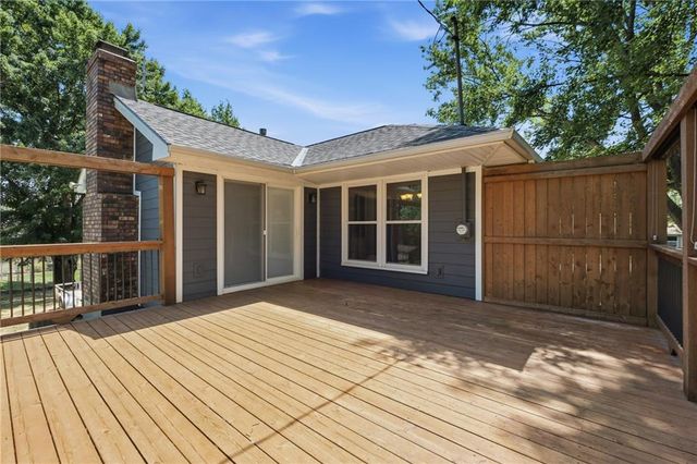 21222 W 70th Street, Shawnee, KS 66218